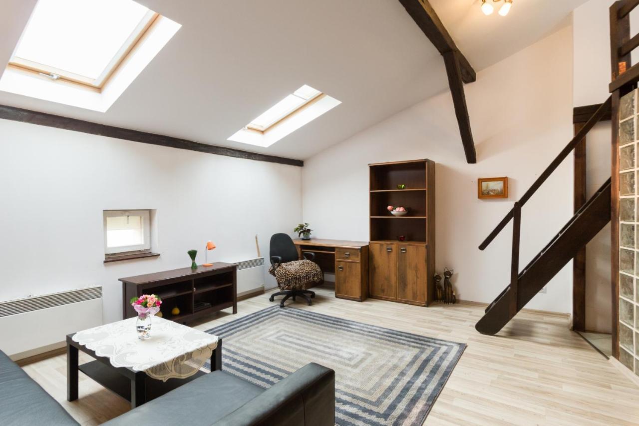 Gorgeous Loft In Perfect Location! Apartment Krasków Exterior foto