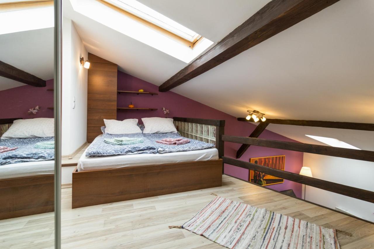 Gorgeous Loft In Perfect Location! Apartment Krasków Exterior foto