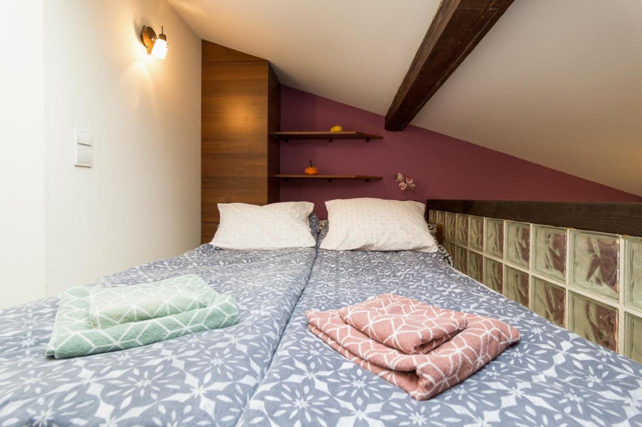 Gorgeous Loft In Perfect Location! Apartment Krasków Exterior foto